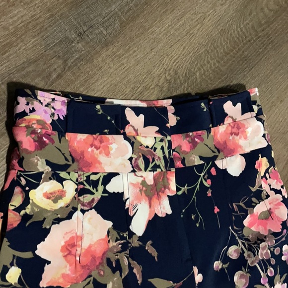 Never worn wide leg floral pant. - Picture 3 of 4